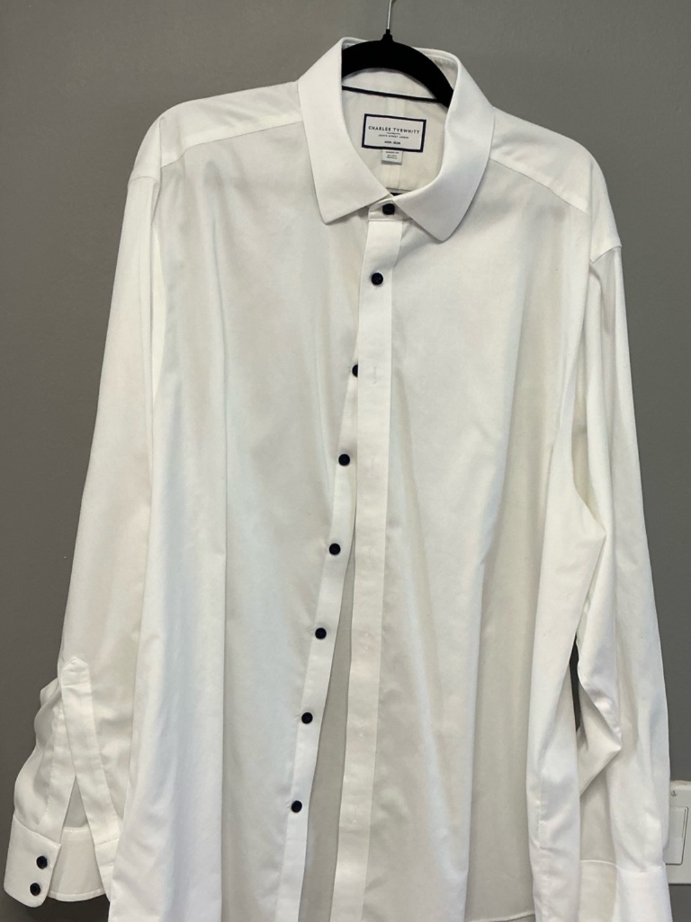 Charles Tyrwhitt White Dress Shirt with Dark Blue Buttons
